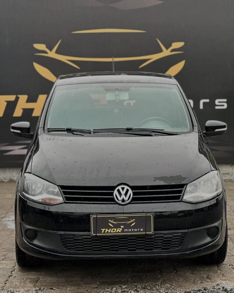Disponível Volkswagen Fox 1.0 Mi Total flex Modelo frente g6 Ar condicionado Vidros elétricos Direção hidráulica Manual 5 marchas Retrovisor elétrico Setas nós retrovisores R$42.900 (2)