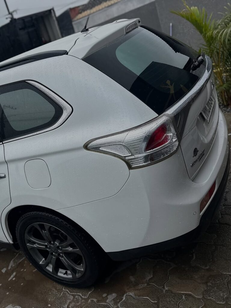 Dito pelo ChatGPT-🟢🟢 DISPONÍVEL 🟢🟢Mitsubishi Outlander 3.0 GT – 2014 – AWD AutomáticaFinanci (5)