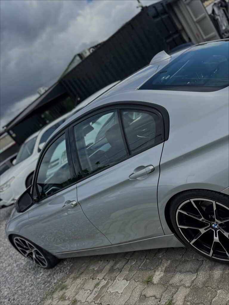 🟢🟢 DISPONÍVEL 🟢🟢BMW 320i Active Flex 2.0 Turbo – 2016Financiamos com entrada ou 100eitamo (3)