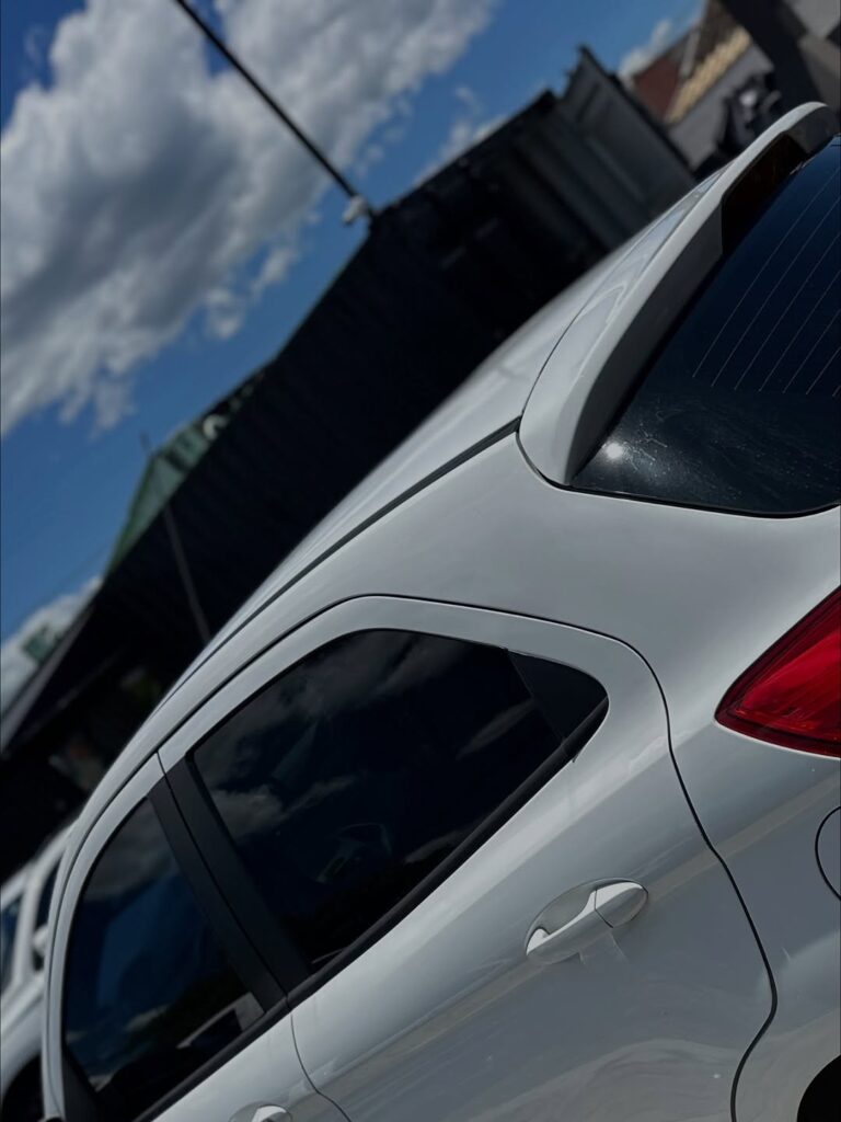 🟢🟢Disponível🟢🟢Ford Ka 1.0 2018Financiamos com entrada ou 100eitamos seu usado na troca• M (5)