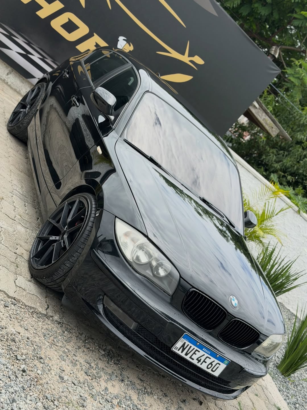 🟢🟢 DISPONÍVEL 🟢🟢🚗 BMW 118i – 2011Financiamos com entradaAceitamos seu usado na troca• Motor