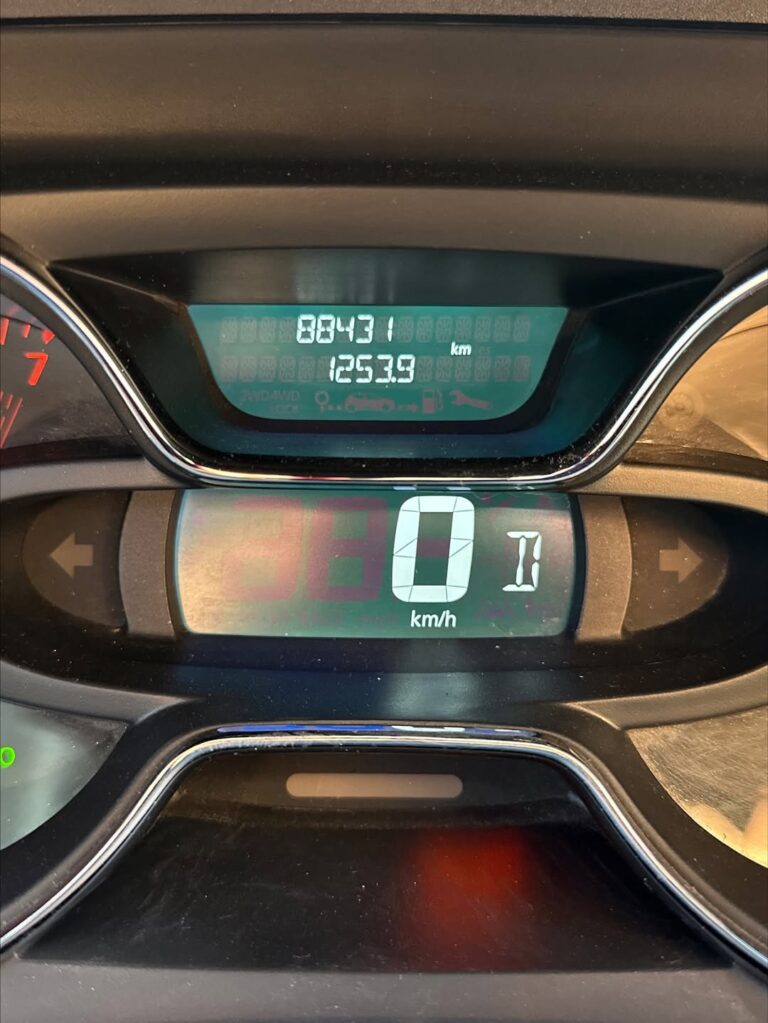 🟢🟢 DISPONÍVEL 🟢🟢Renault Captur Intense 2.0 – 2020Financiamos com entrada ou 100eitamos se (10)