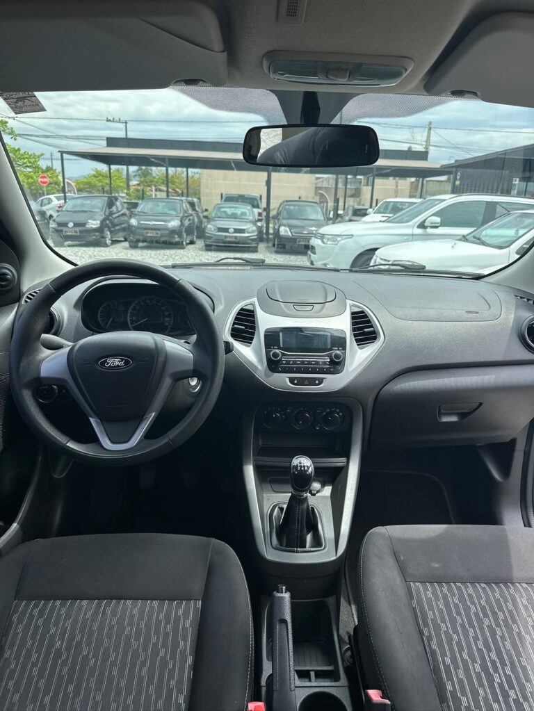 🟢🟢Disponível🟢🟢Ford Ka 1.0 2019Financiamos com entrada ou 100eitamos seu usado na troca• M (6)